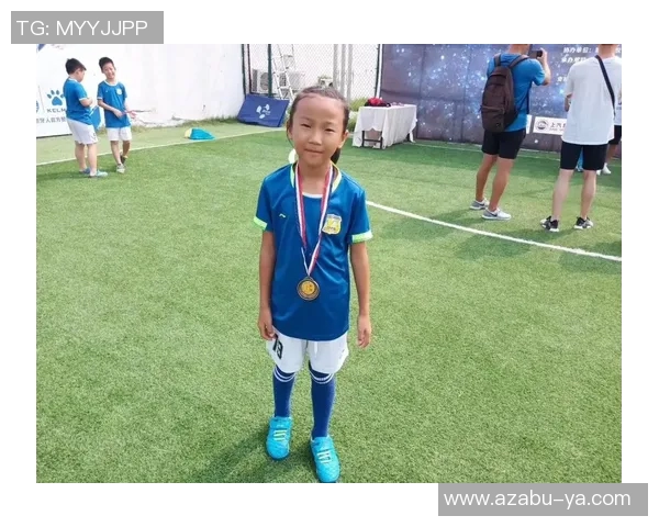 尊重每一位足球明星背后的努力与坚持，致敬他们为梦想拼搏的精神