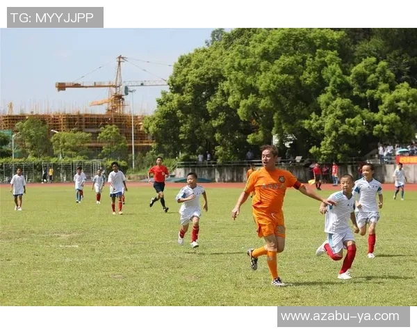 梁朝伟与足球明星之间的友谊与合作探索