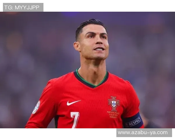 足球明星勇敢回应质疑展现真实自我与坚定信念 足球明星勇敢回应质疑展现真实自我与坚定信念